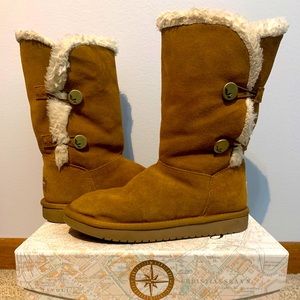 UGG Koolaburra boots, basically brand new!!👀